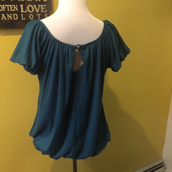 Short Sleeve Medium Top by Mon Amie - Picture 3 of 5